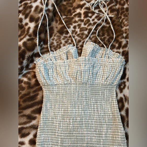 Elegant Green Strappy Dress - Picture 5 of 9